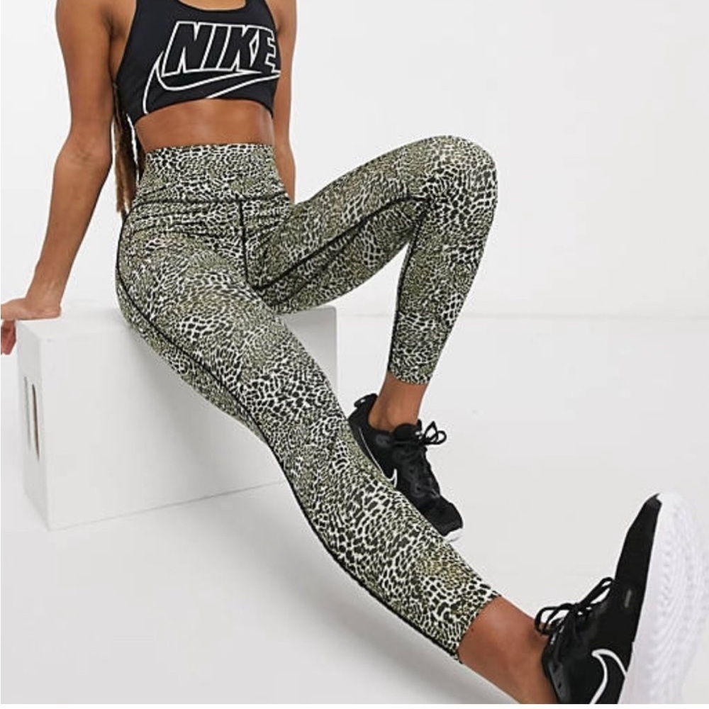 Nike gym tights Training One Sculpt 7/8 tight black leopard sz L ck3072 jaguar